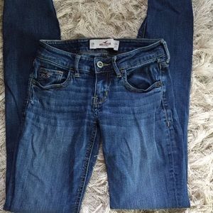 Medium wash Hollister skinny jeans